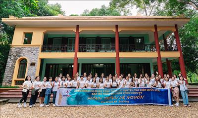 Nữ công Cơ quan EVNNPT tổ chức chương trình về nguồn tại Khu di tích lịch sử K9 Đá Chông