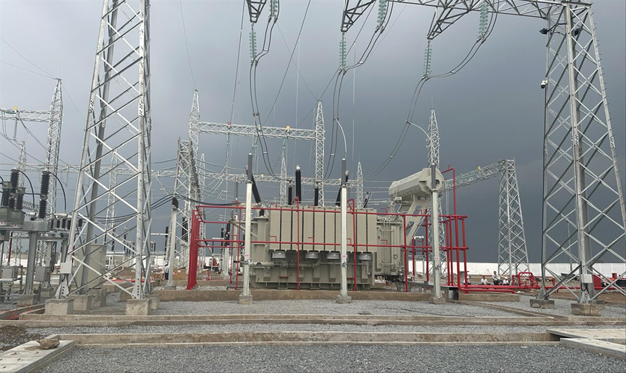 Đóng điện Trạm biến áp 220kV Lấp Vò chào mừng thành Đại hội Công đoàn Điện lực Việt Nam lần thứ VII