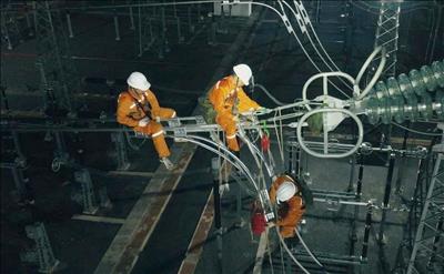 Giữ vững “mạch máu” truyền tải điện miền Trung, tiếp sức cho miền Bắc trong cao điểm nắng nóng