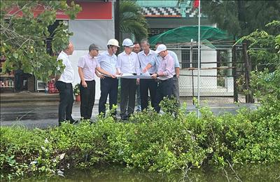 Phó Tổng giám đốc EVNNPT Bùi Văn Kiên kiểm tra thực địa 2 dự án truyền tải tại miền Nam