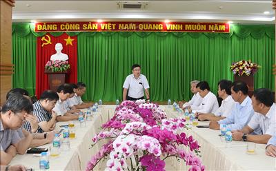 Tổng giám đốc EVNNPT Phạm Lê Phú làm việc với Truyền tải điện miền Đông 2