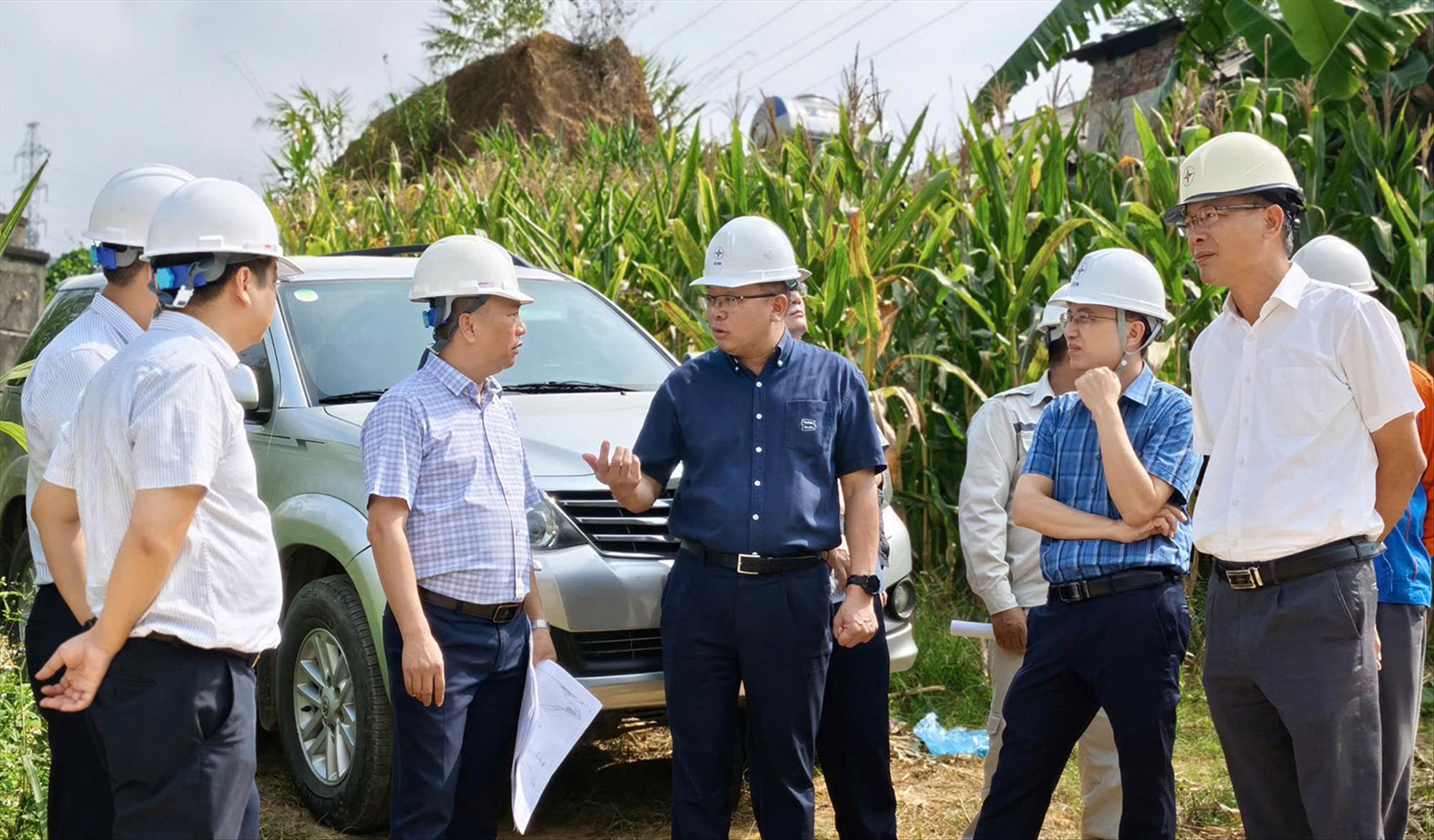 Phó Tổng giám đốc EVN Phạm Hồng Phương kiểm tra tiến độ Dự án đường dây 220kV Than Uyên – Lào Cai