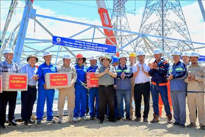 Thủ tướng Phạm Minh Chính kiểm tra tiến độ thi công Dự án đường dây 500kV mạch 3