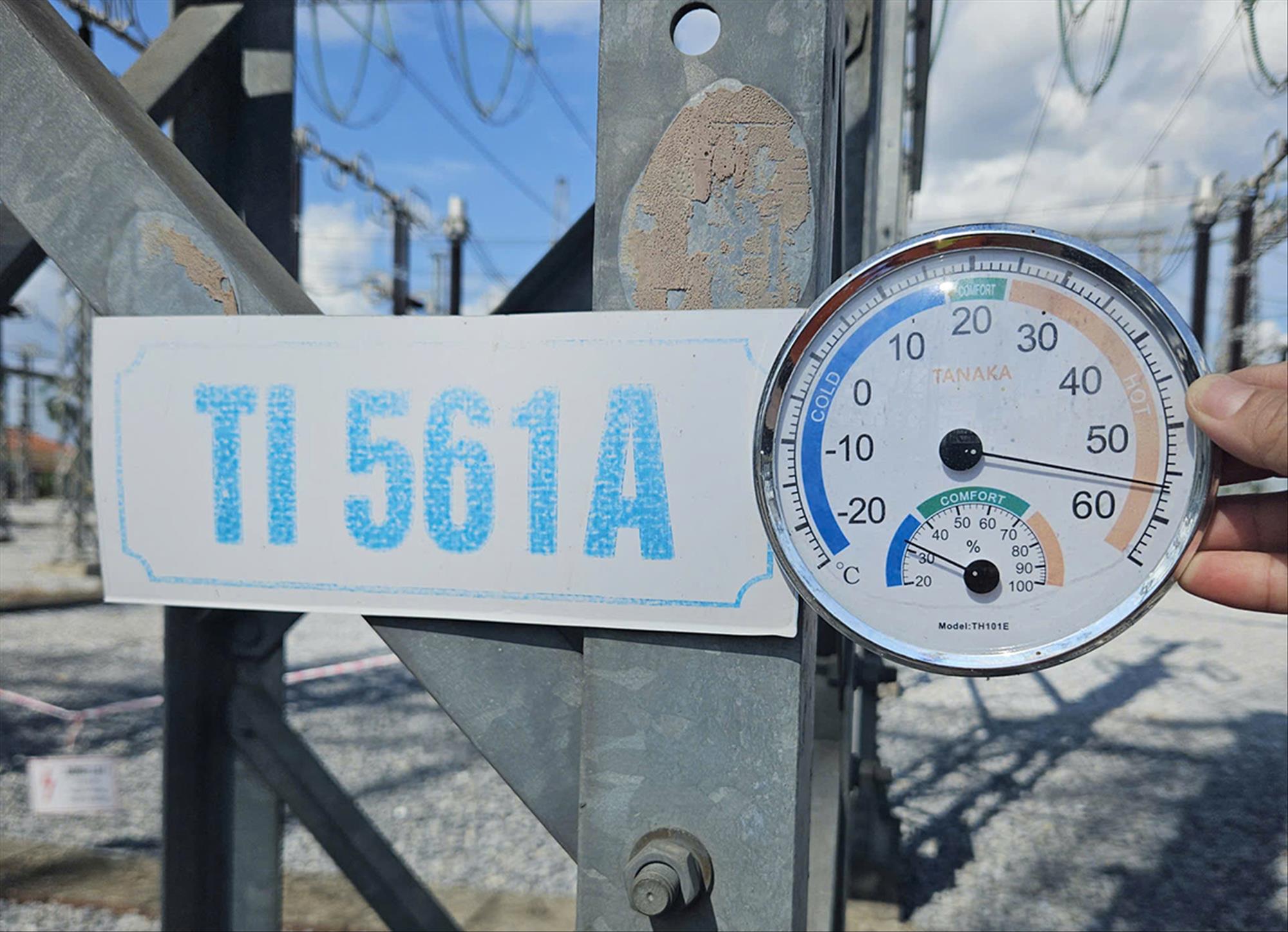 Hệ thống điện quốc gia lập kỷ lục, tại Trạm biến áp 500kV Thường Tín đo được nền nhiệt độ hơn 56 độ C