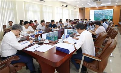 Họp xem xét báo cáo nghiên cứu khả thi đầu tư xây dựng dự án Đường dây 500kV mạch 3 từ Quảng Trạch – Phố Nối