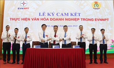 Ký cam kết thực hiện văn hóa doanh nghiệp trong EVNNPT