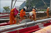 Gần 600 kỹ sư, công nhân EVNNPT “tiếp sức” cho Dự án đường dây 500kV Lào Cai - Vĩnh Yên