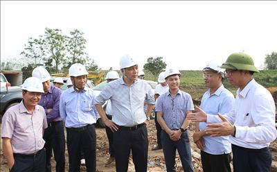 Lãnh đạo EVN, EVNNPT kiểm tra tiến độ thi công Dự án đường dây 500kV mạch 3 đoạn qua tỉnh Nam Định và Thái Bình
