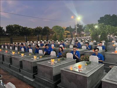 Tuổi trẻ EVNNPT thắp nến tri ân các anh hùng liệt sỹ