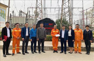 Lãnh đạo Đảng ủy, Công đoàn EVNNPT thăm hỏi, động viên lực lượng trực vận hành đảm bảo điện phục vụ Đại hội Đảng toàn quốc lần thứ XIV