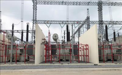 Trạm biến áp 500kV Phố Nối được nâng công suất lên 1.800MVA giúp tăng cường đảm bảo điện cho miền Bắc