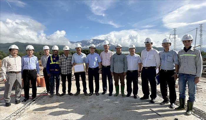 Tổng giám đốc EVNNPT Phạm Lê Phú kiểm tra tiến độ Dự án Trạm biến áp 220kV Chân Mây và đường dây đấu nối