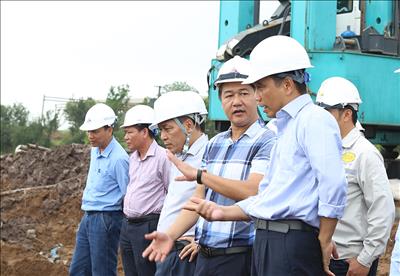 Lãnh đạo EVN, EVNNPT đôn đốc tiến độ thi công Dự án đường dây 500kV mạch 3 đoạn qua tỉnh Nam Định và Thái Bình