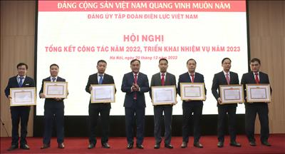 Kỷ niệm 93 năm Ngày truyền thống ngành Tuyên giáo của Đảng (1/8/1930 - 1/8/2023):  Công tác tuyên giáo luôn đồng hành với sự phát triển của Đảng bộ EVNNPT