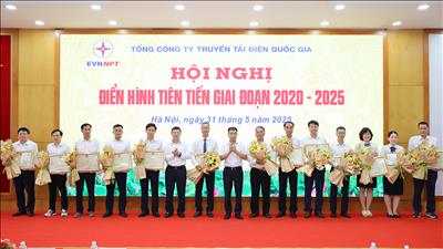 EVNNPT tổng kết phong trào thi đua yêu nước giai đoạn 2020-2025 và vinh danh các điển hình tiên tiến