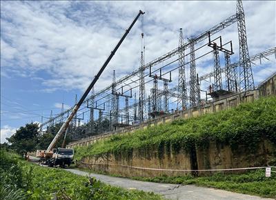 EVNNPT yêu cầu các đơn vị trực thuộc khẩn trương khắc phục hậu quả do mưa lũ, sạt lở gây ra