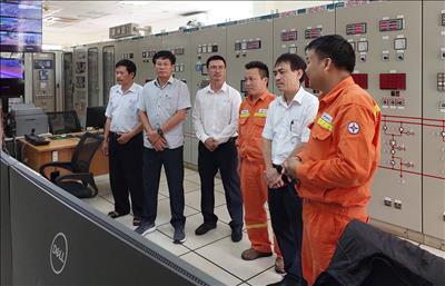 Công đoàn EVNNPT động viên người lao động tại Truyền tải điện Lâm Đồng