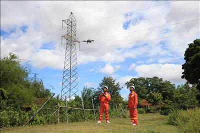 Tăng cường vai trò lãnh đạo của Đảng, đẩy mạnh ứng dụng khoa học công nghệ để nâng cao năng suất lao động