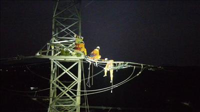 Truyền tải điện Quảng Ngãi thực hiện nhiều giải pháp đảm bảo vận hành an toàn, cung cấp điện mùa nắng nóng 2024
