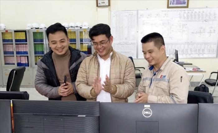 Đóng điện thành công tuyến tạm cấp nguồn cho Trạm biến áp 220kV Phủ Lý, tháo gỡ nút thắt thi công dự án đường dây 500/220kV Nho Quan – Phủ Lý – Thường Tín