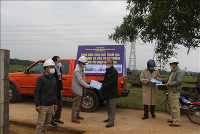Quảng Trị tổ chức tuyên truyền bảo vệ hành lang an toàn lưới điện tại huyện Hướng Hóa