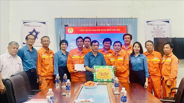 Công đoàn EVNNPT thăm hỏi, động viên đoàn viên, người lao động PTC4 nhân dịp Tết Bính Ngọ 2026