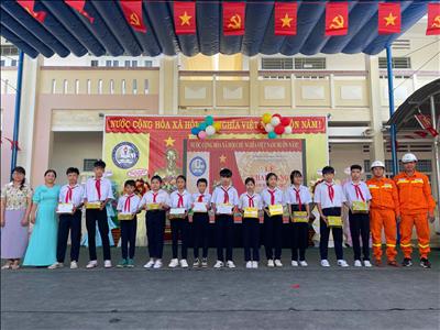 PTC3 lan tỏa văn hóa trách nhiệm, đồng hành cùng các em học sinh trong năm học mới