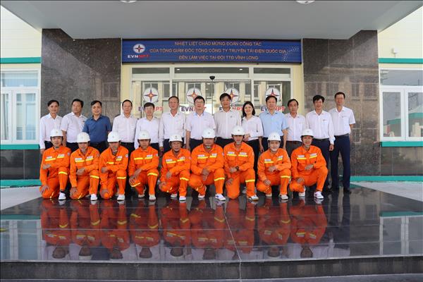 Tổng Giám đốc EVNNPT thăm và làm việc với các Đội truyền tải điện khu vực miền Tây: Khẳng định quyết tâm hoàn thiện mô hình tổ chức và giữ vững an toàn lưới điện quốc gia