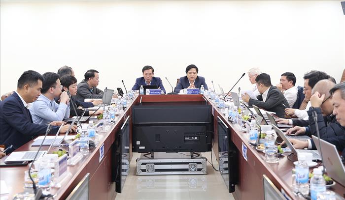 Tăng cường phối hợp trong đầu tư xây dựng giữa EVNNPT và EVNHANOI để đảm bảo cung cấp điện tốt nhất cho Thủ đô