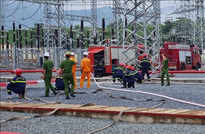 Công an tỉnh Quảng Trị thực tập phương án PCCC&CNCH phối hợp nhiều lực lượng tại TBA 220kV Lao Bảo