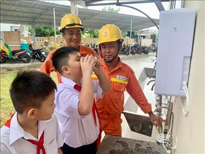 Khối thi đua doanh nghiệp 4 của tỉnh Khánh Hòa chào mừng kỷ niệm Quốc khánh 2/9 và Năm học mới 2022 – 2023 bằng các hoạt động thiết thực