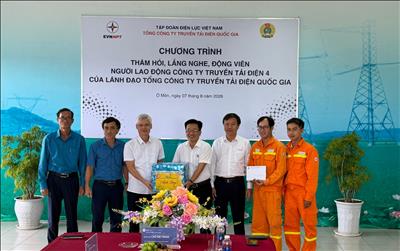 Lãnh đạo EVNNPT thăm hỏi, lắng nghe và động viên người lao động tại Truyền tải điện Cần Thơ
