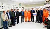 Công đoàn Điện lực Việt Nam thăm, động viên CBCNV truyền tải điện trực đảm bảo điện phục vụ Đại hội Đảng lần thứ XIV