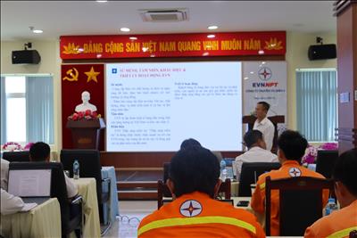 Đội Truyền tải điện Vĩnh Long tổ chức bồi huấn Văn hóa doanh nghiệp năm 2025