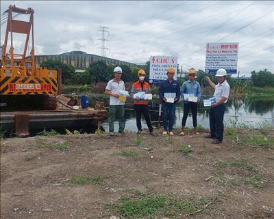 Tuyên truyền bảo đảm an toàn điện cho đơn vị thi công dự án chống ngập tại TP.HCM