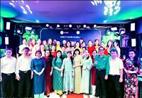 Nữ CNVCLĐ Công ty Truyền tải điện 4 tỏa sáng nhân Ngày Quốc tế Phụ nữ 