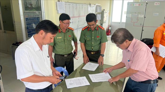 Tăng cường phối hợp để đảm bảo an ninh, an toàn hệ thống lưới điện truyền tải khu vực tỉnh Cà Mau 