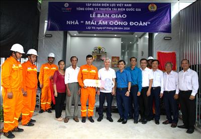 Ấm áp nghĩa tình từ “Mái ấm Công đoàn”
