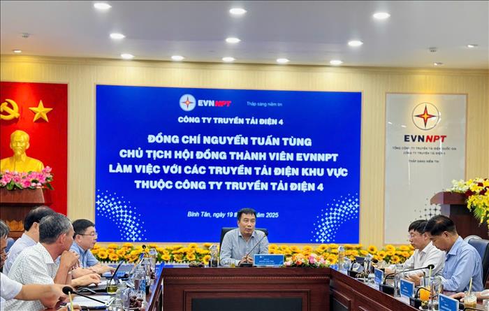 EVNNPT làm việc với Công ty Truyền tải điện 4 về định hướng tinh gọn tổ chức bộ máy và nâng cao hiệu quả quản lý vận hành