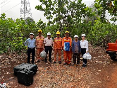 Truyền tải điện miền Đông 1 kiểm tra an toàn công trường và động viên lực lượng bảo dưỡng đường dây 500kV Vĩnh Tân – Sông Mây