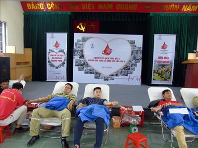 Truyền tải điện Đông Bắc 1 với 