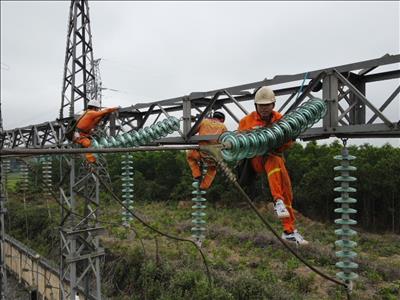 Hoàn thành sửa chữa, bảo dưỡng tại Trạm biến áp 220kV Đông Hà sẵn sàng vận hành tin cậy trước mùa nắng nóng