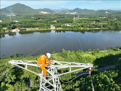Truyền tải điện Thừa Thiên Huế chủ động thực hiện các giải pháp đảm bảo cấp điện an toàn trong dịp Lễ Quốc khánh 02/9