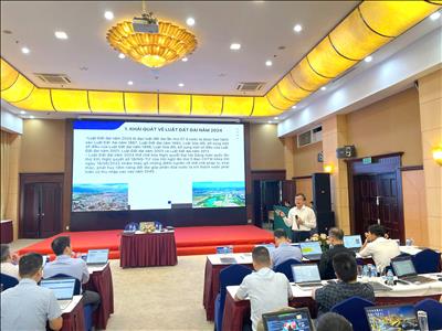 EVNNPT đào tạo chuyên sâu về Luật Đất đai  và các văn bản hướng dẫn thi hành