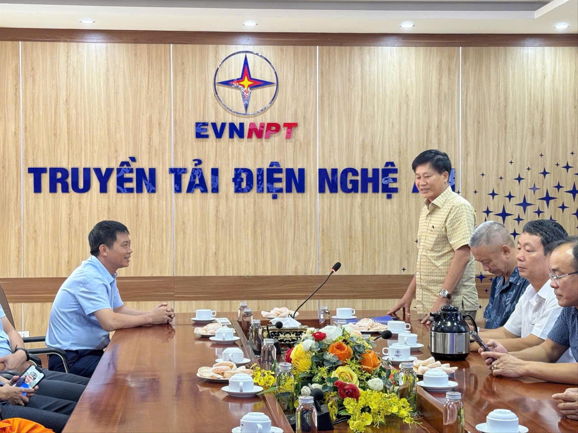 PTC3 thăm hỏi, động viên người lao động các đơn vị truyền tải điện chịu ảnh hưởng bởi mưa bão