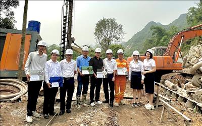 Công đoàn EVNNPT thăm hỏi, động viên người lao động thi công tại Dự án đường dây 500/220kV Nho Quan – Phủ Lý – Thường Tín